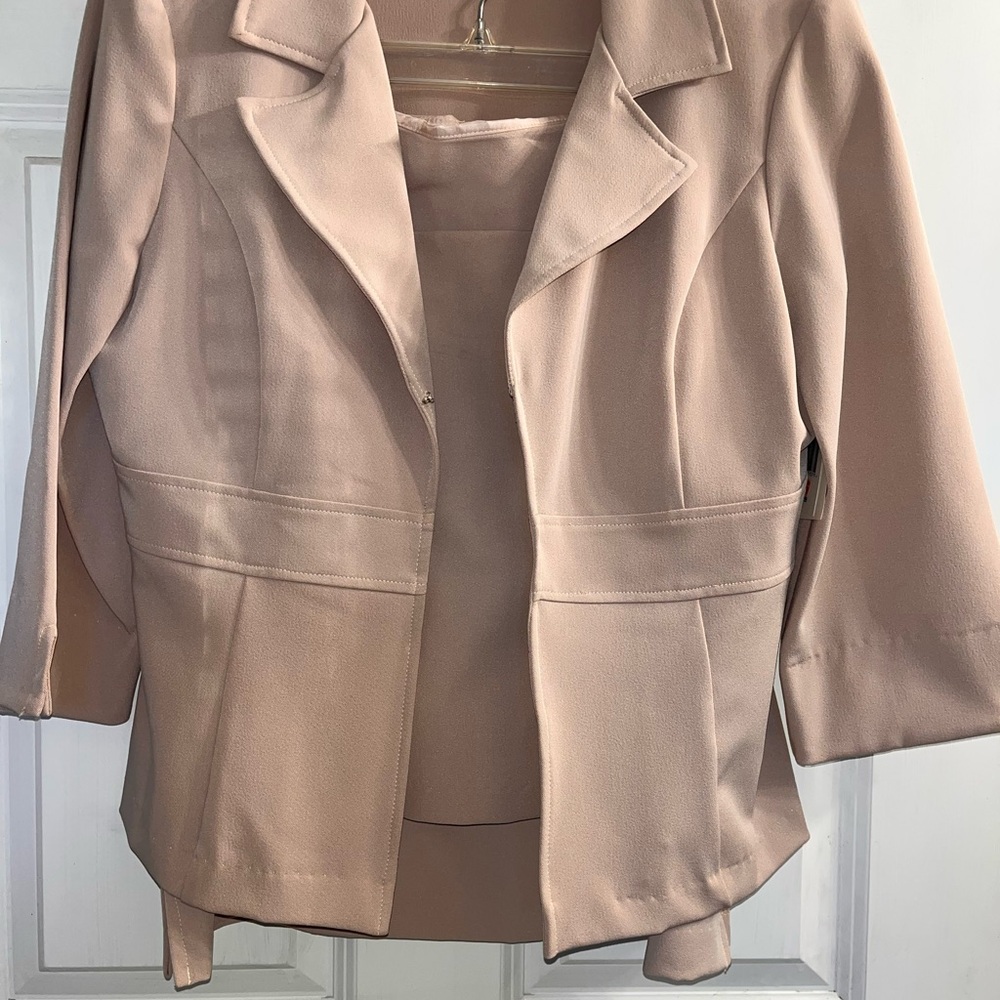 Stylish Women's Tan Skirt Set